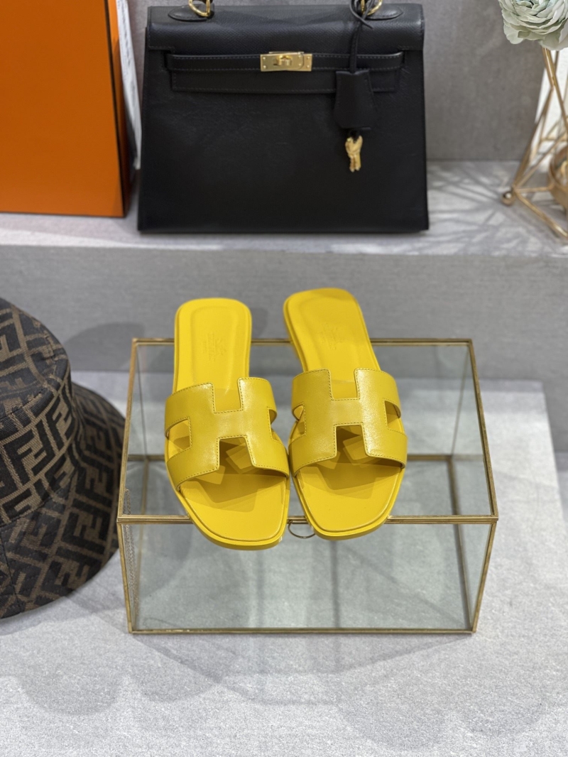 H**mes slippers